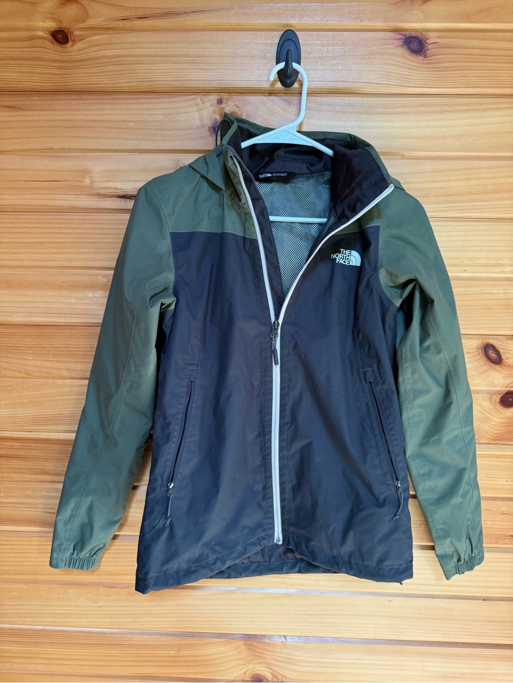 The North Face Two-Tone Lightweight Rain Jacket - Olive & Black
